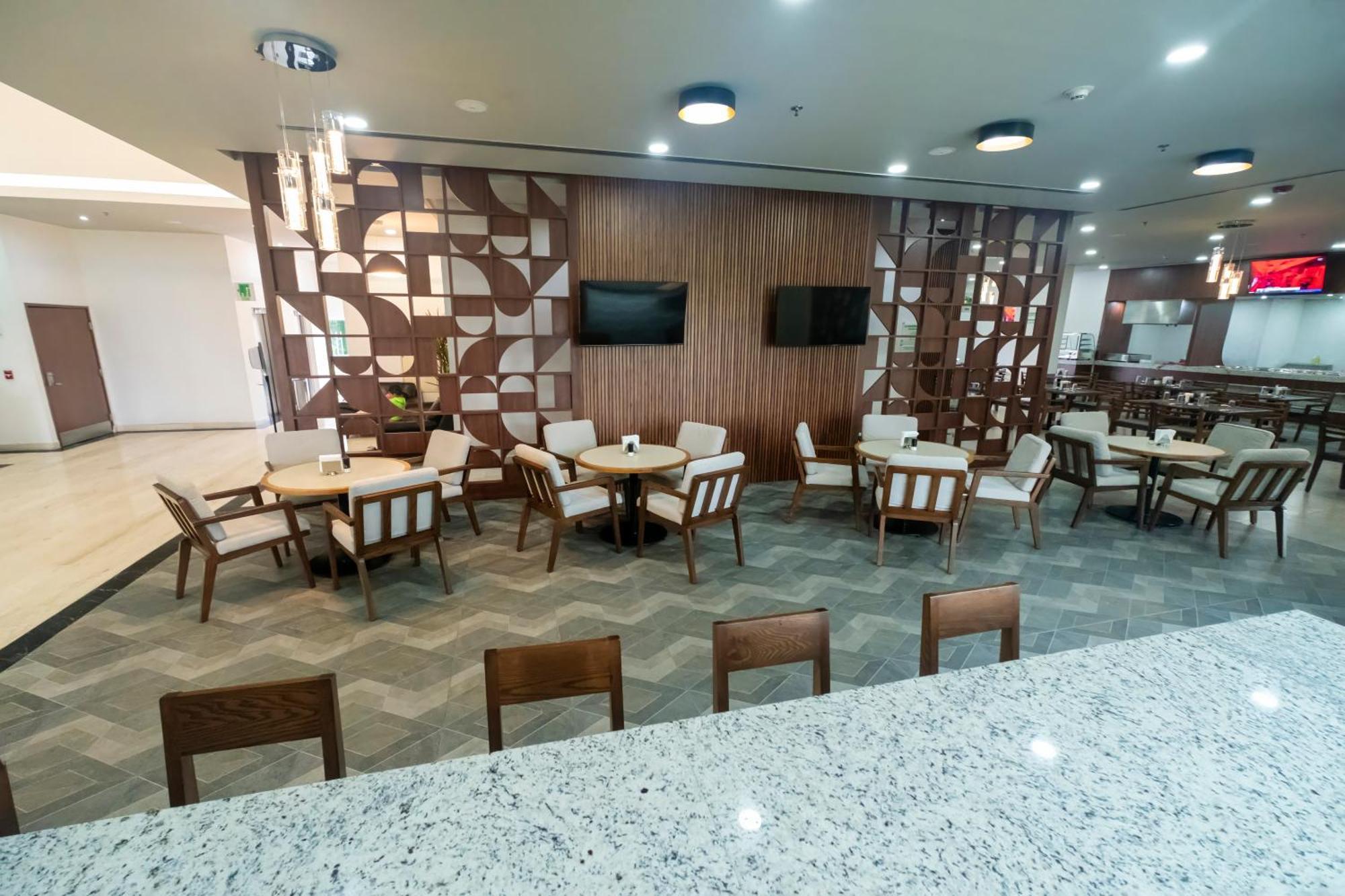 Holiday Inn Uruapan By Ihg Exterior photo